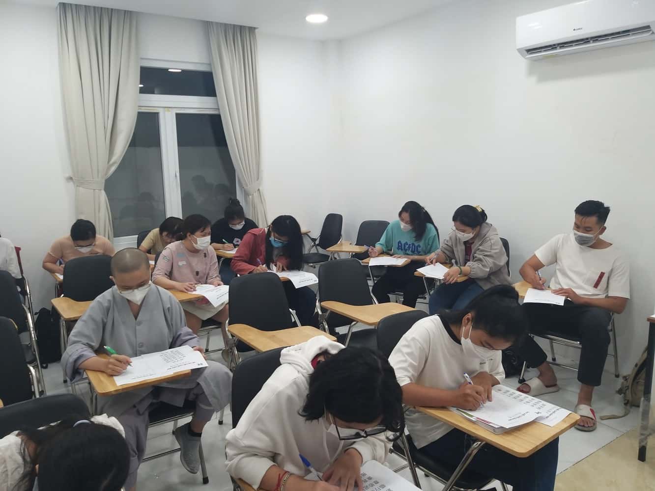 học tiếng hoa tân uyên