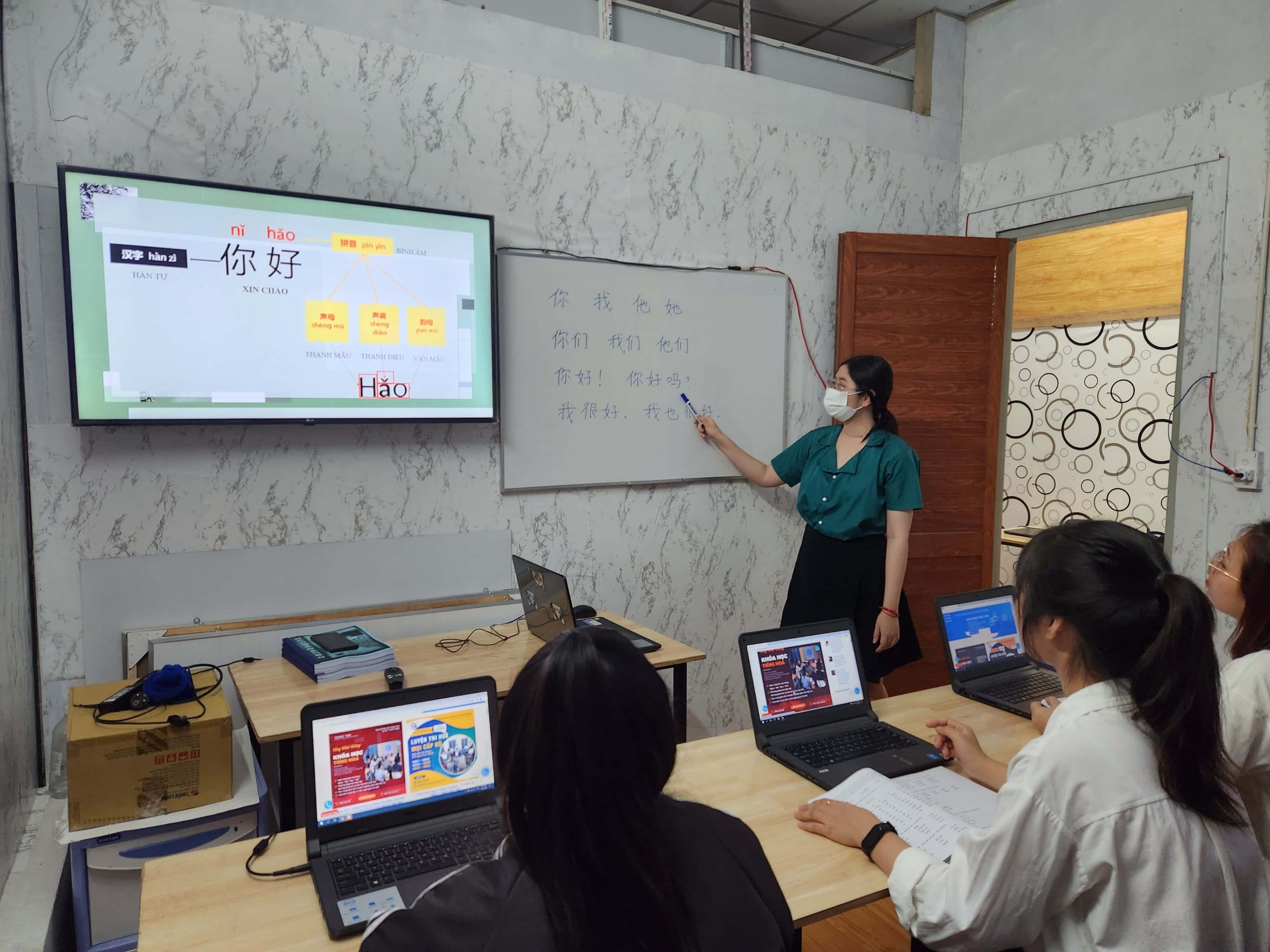 Khóa Học Tiếng Trung Văn Phòng Cơ Bản