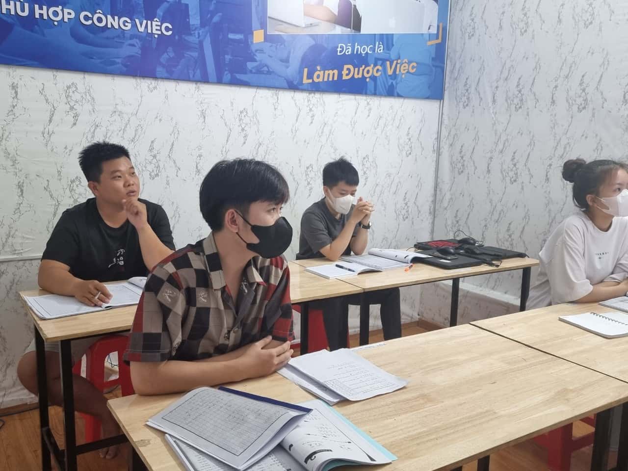 Khóa Học Tiếng Trung Cấp Tốc Cho Người Mới Bắt đầu Tại Bình Dương